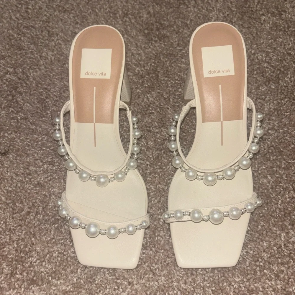 Dolce Vita Cream Chain-Link Sandals - Picture 2 of 5